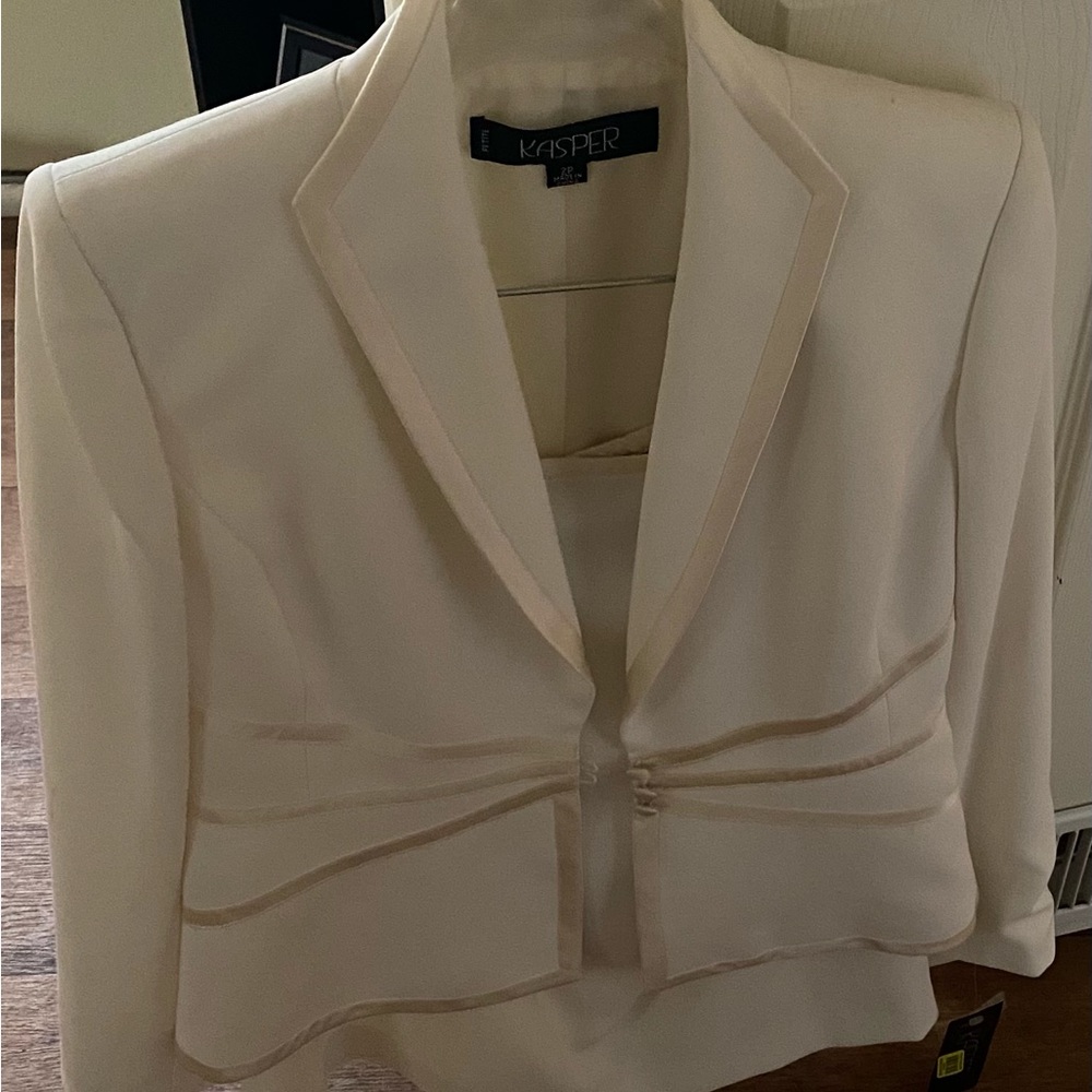 White Kasper skirt suit